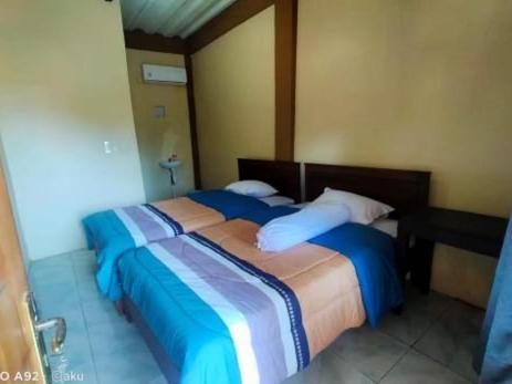 Andira Homestay Labuan Bajo Exterior photo